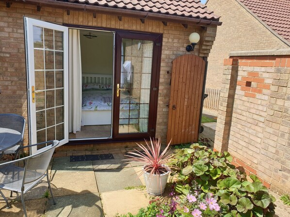 Terrace/patio - Hunstanto's holiday escape (Hunstanton)