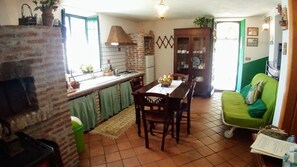 Interior - Etna Case Vacanze Eureka, Rustic Sunflower (Praino)