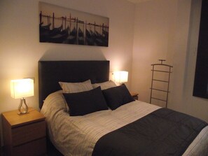 2 chambres, fer et planche à repasser, accès Internet