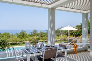 Outdoor dining -  Perfect for couples, privacy &relaxation in luxury, private pool & seaview  (Rethymno)