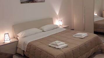 1 camera, ferro/asse da stiro, culla da viaggio, Wi-Fi gratuito