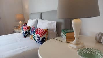 4 bedrooms, desk, iron/ironing board, free WiFi
