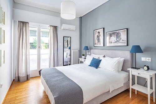 Modern Downtown Flat near the Acropolis