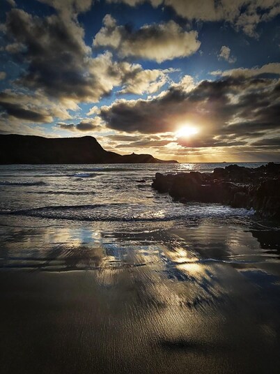 Cottage with coastal views of Abereiddy, Porthgain & as far as Strumble Head