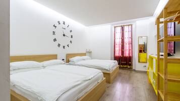 1 camera, ferro/asse da stiro, culla da viaggio, Wi-Fi gratuito