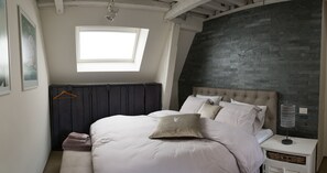 3 soverom, strykejern/-brett, wi-fi og sengetøy