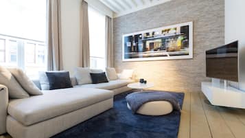 Living area | TV