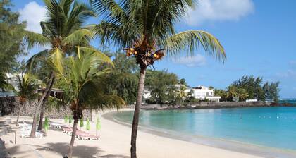 Pereybere Pearl - Strand mit Blick auf Wohnung