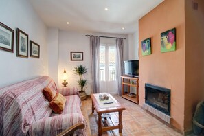 Télévision, cheminée