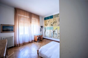 2 chambres, fer et planche Ă repasser, Wi-Fi gratuit, draps fournis