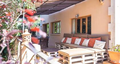 Huvila 6 henkilölle uima-altaalla Valldemossassa. Ihanteellinen perheille