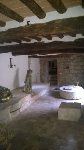 Interior - Farmhouse in old mill nestled in the beautiful Chianti hills (Monteriggioni)