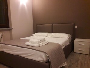 3 Schlafzimmer, Bügeleisen/Bügelbrett, kostenloses WLAN, Bettwäsche