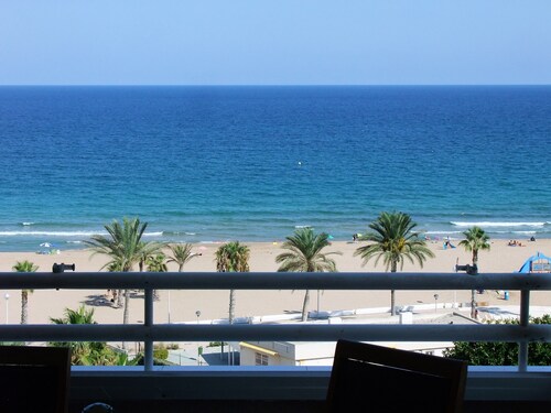 ALICANTE, hienot näkymät, aurinko ja BEACH NELJÄ seasson (3 makuuhuonetta) WiFi.