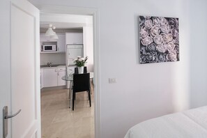 1 chambre, fer et planche Ă repasser, Wi-Fi gratuit, draps fournis
