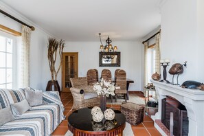 Smart TV, fireplace, DVD player - Apartment in Praia D'El Rey Golf & Beach Resort (Amoreira)