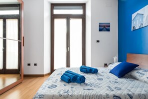 2 slaapkamers, een strijkplank/strijkijzer, reisbedje, gratis wifi
