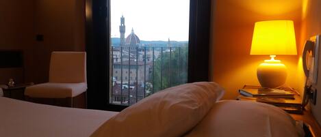 2 bedrooms, in-room safe, laptop workspace, iron/ironing board