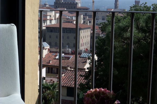 Interni