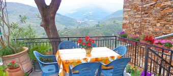 Casa Mamma Rosetta, et skritt fra sjøen, fjellene og sykkelveien