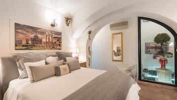 1 bedroom, in-room safe, desk, iron/ironing board