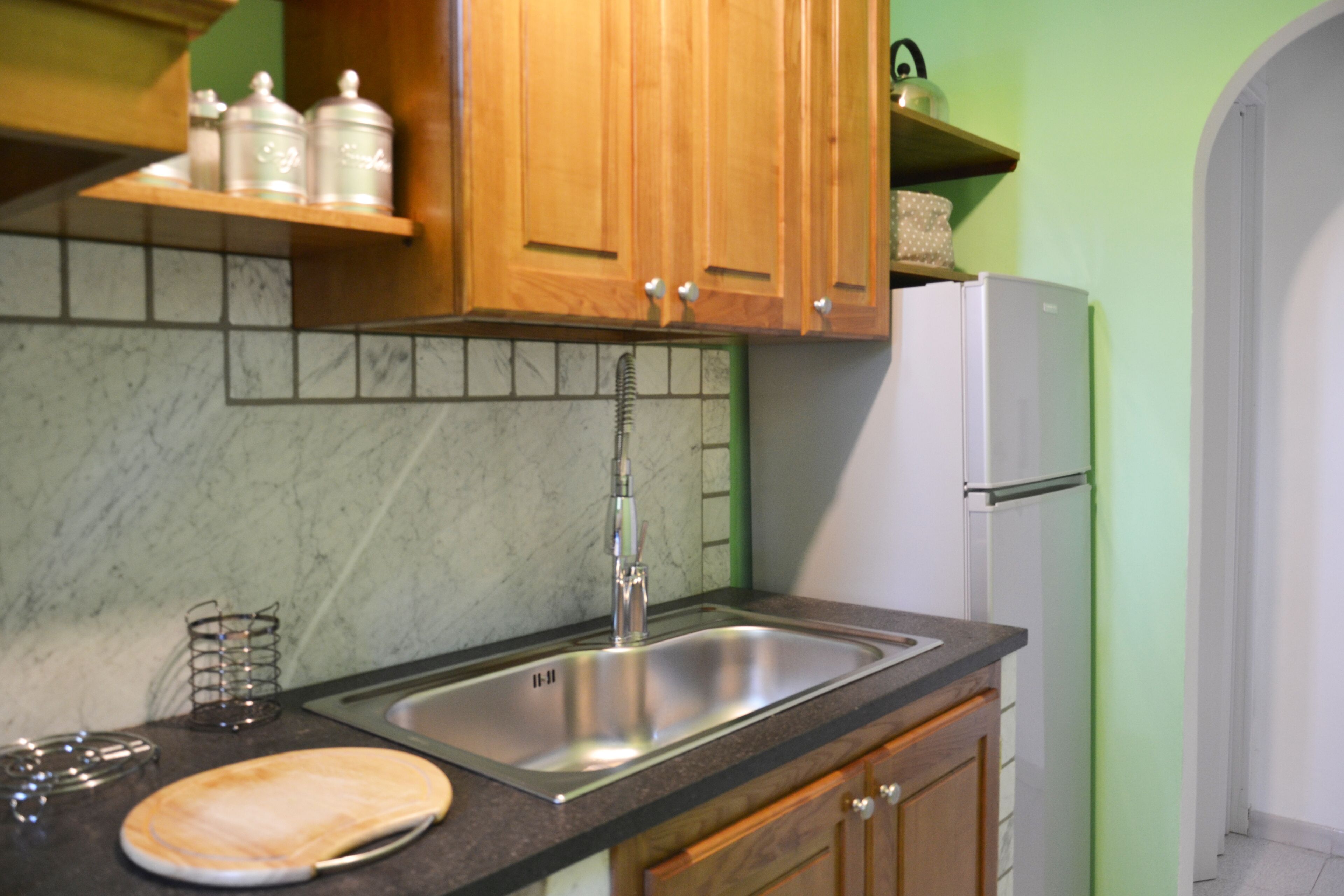 Frigorifero, microonde, piano cottura, macchina per tè/caffè