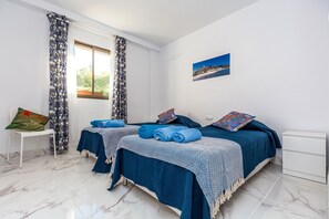 3 chambres, accès au Wi-Fi (inclus), literie fournie