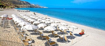 STUNNING  SUNSETS-Zambrone/ Tropea -A/C-WIFI-SEA VIEW- Private - Villa Querencia