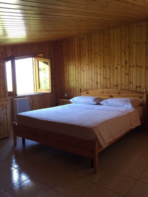 3 Schlafzimmer, Reisekinderbett, WLAN, Bettwäsche