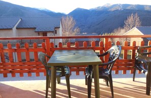 Outdoor dining - AX-LES-THERMES / IGNAUX Apartment 4 people in mountain residence (Ignaux)
