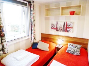 3 habitaciones, cuna de viaje, internet y ropa de cama 