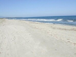 On the beach, beach towels - g ^ te de France 3 épis, 3 *, by the sea with swimming pool, meadow and animals, wifi (Sorbo-Ocagnano)