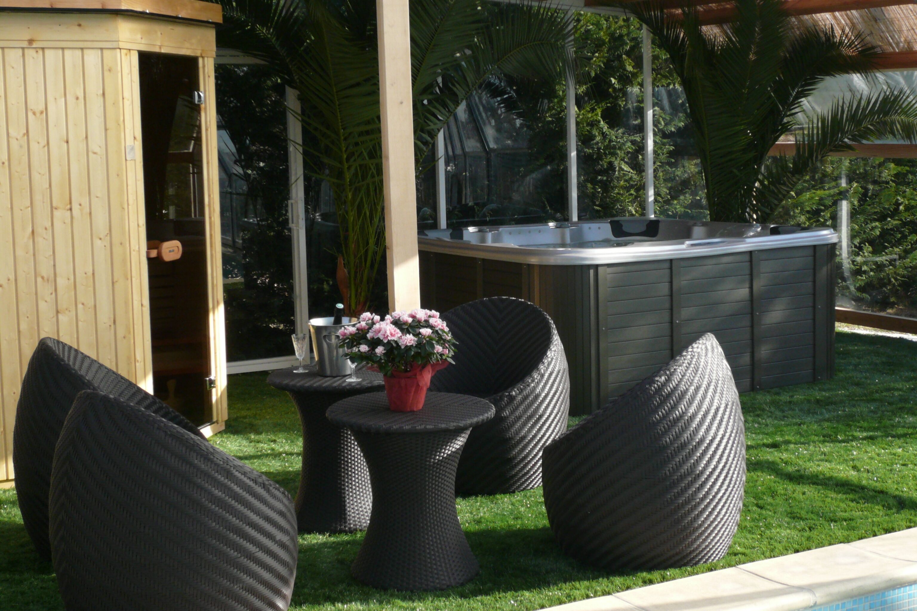 Bain à remous extérieur