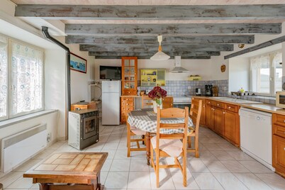 Breton Longere, seaside view, close to the beach, personalized welcome