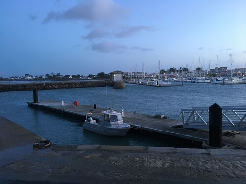 Au grand calme - 1er étage villa indépendant avec jardin - 150 m plage