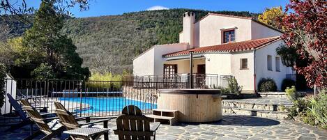 Piscine extérieure, piscine chauffée