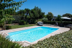 Outdoor pool - Air-conditioned villa with private pool and jacuzzi, in a quiet location close to beaches. (Appietto)