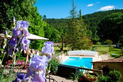 Bastide in Salernes with heated swimming pool, private tennis court in the countryside.