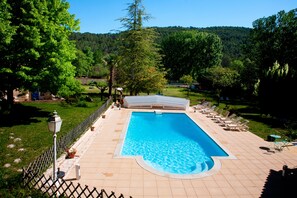 Piscine extérieure, piscine chauffée