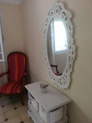 Interior - Vacation home in a peaceful setting. Co2 Mosquito Trap (Sigean)