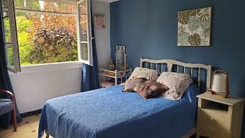 4 chambres, fer et planche à repasser, Wi-Fi gratuit, draps fournis