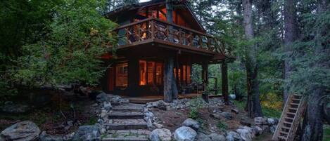 المنشأة من الخارج