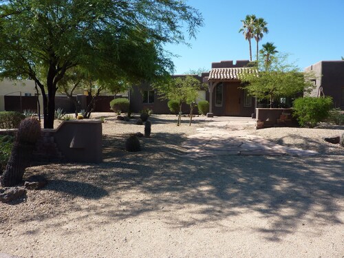 Scottsdale Guest Suite