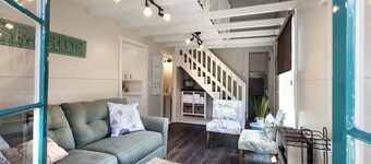 Yellow Beach House 500' to the Waves- Electric Car Charger!