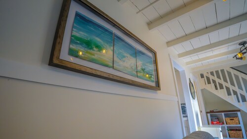 Yellow Beach House 500' to the Waves- Electric Car Charger!