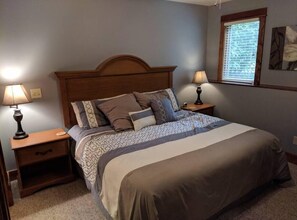 5 habitaciones, tabla de planchar con plancha, wifi y ropa de cama 