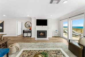TV, fireplace