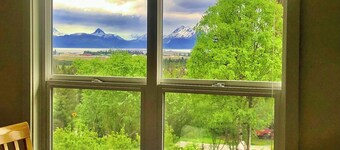 Historic Home
Comfort, Convenience, and Views!