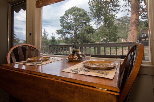 Cozy 2-Cabin Retreat Near RMNP - Estes Park License #3051