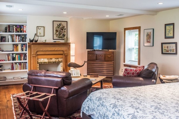 3 quartos, camas com colchões pillow-top, escrivaninha